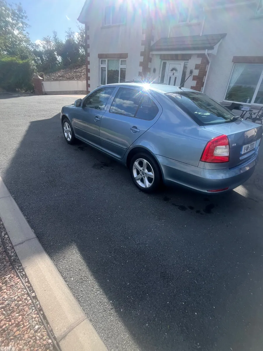 Skoda Octavia Saloon, Diesel, 2011, Grey