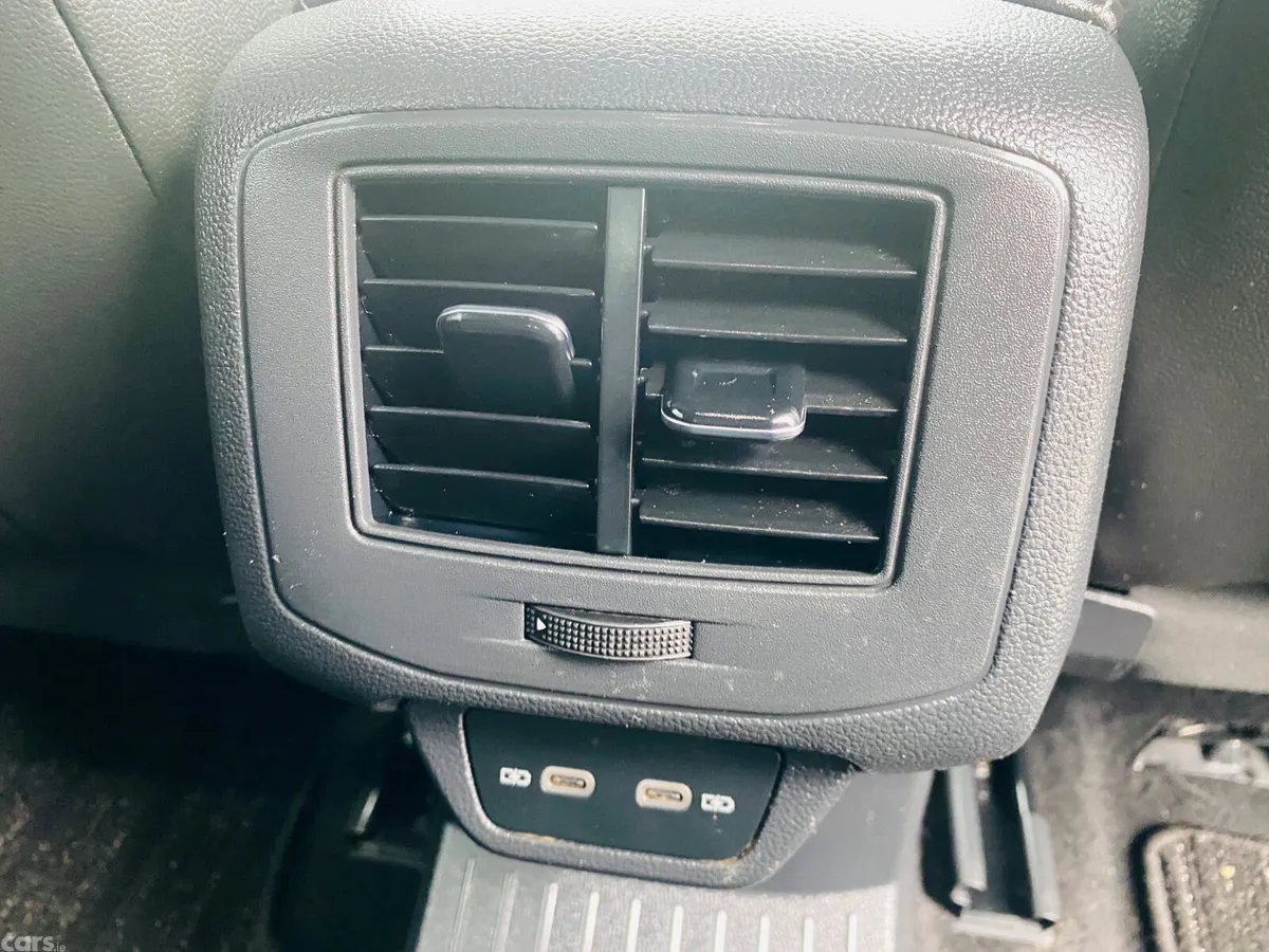 Volkswagen T-Roc SUV, Diesel, 2021, White