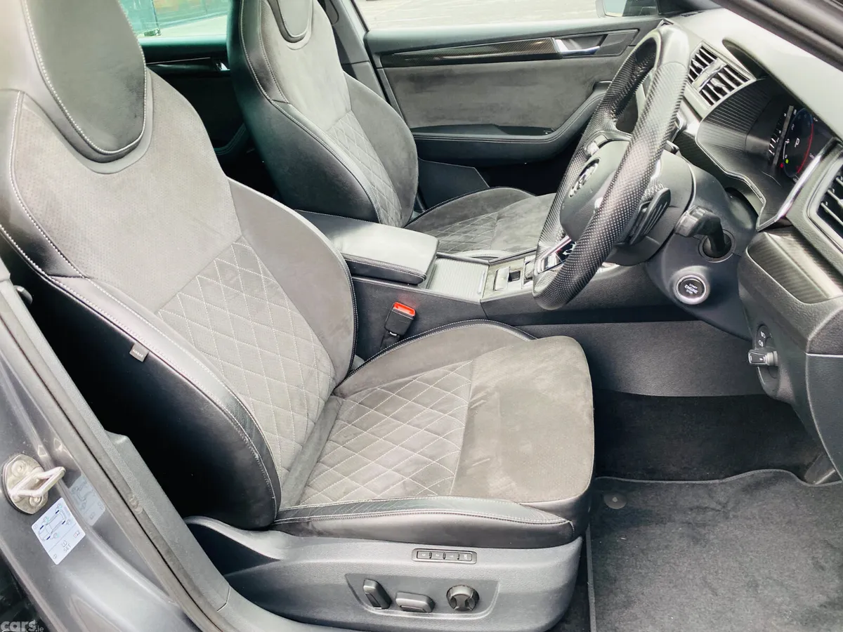Skoda Superb Saloon, Diesel, 2022, Grey