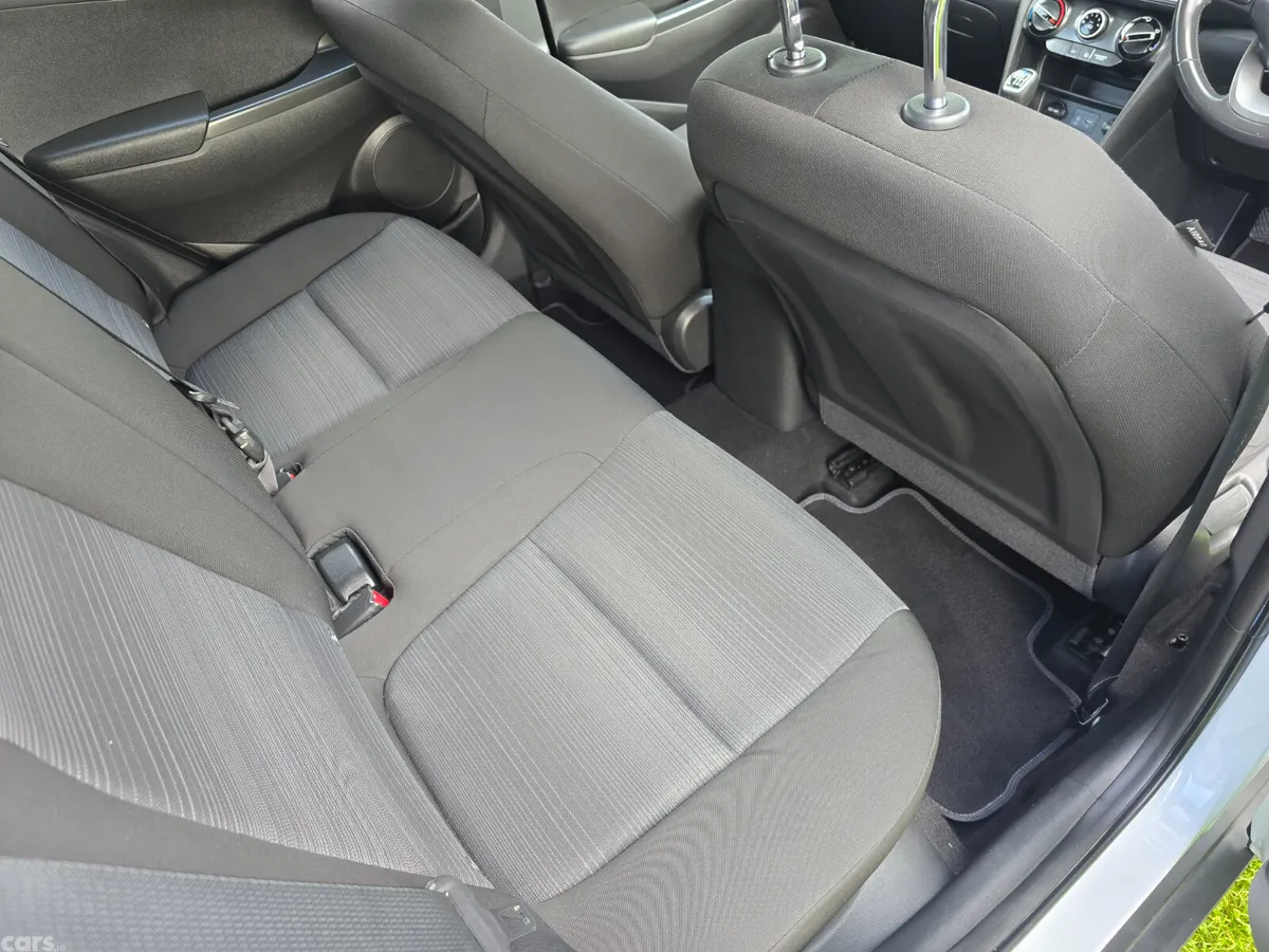 Hyundai KONA MPV, Petrol, 2018, White