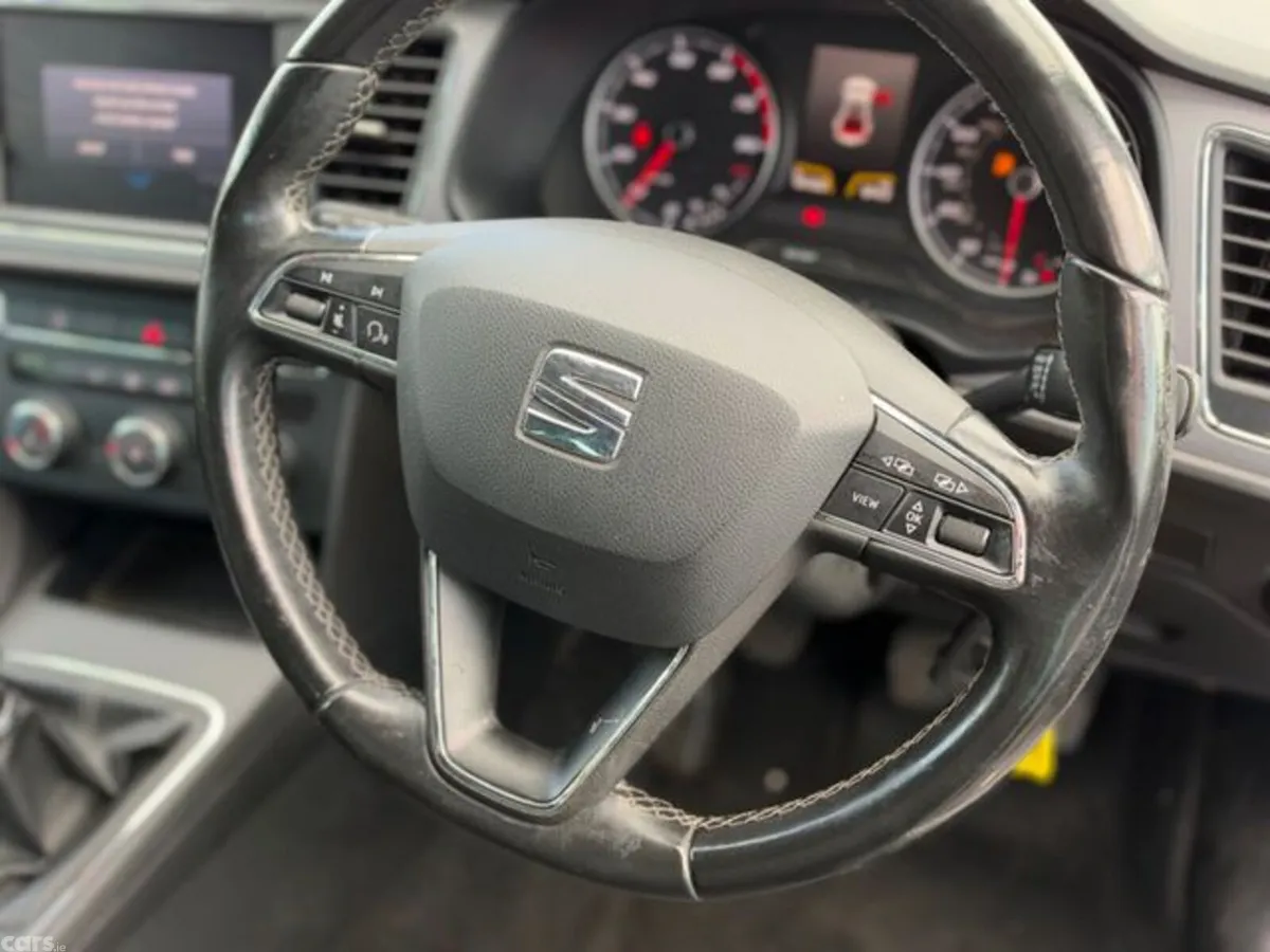 SEAT Leon Hatchback, Petrol, 2018, White