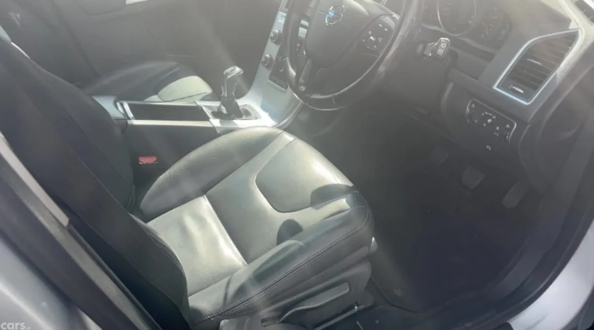Volvo XC60 SUV, Diesel, 2017, Grey