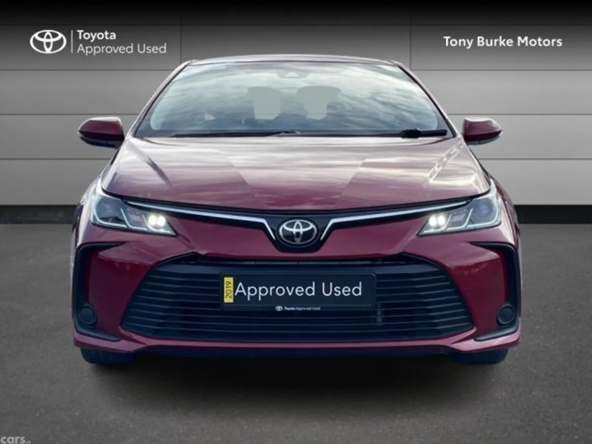 Toyota Corolla Saloon, Petrol, 2019, Red