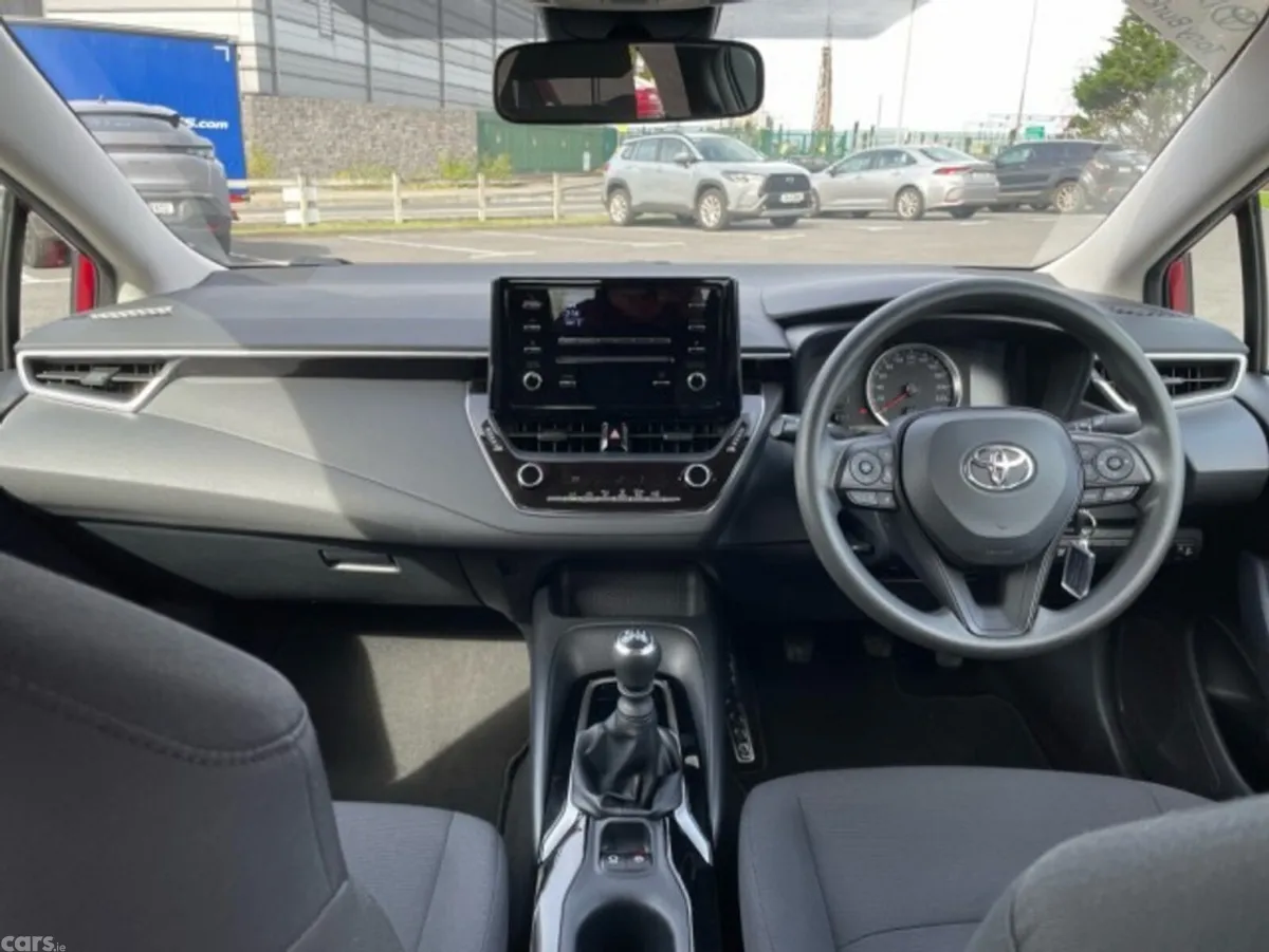 Toyota Corolla Saloon, Petrol, 2019, Red