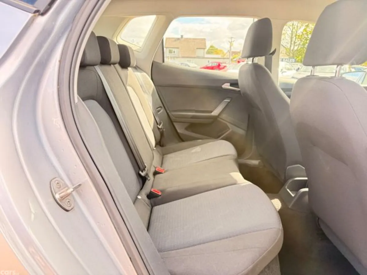 SEAT Arona Hatchback, Petrol, 2024, Grey