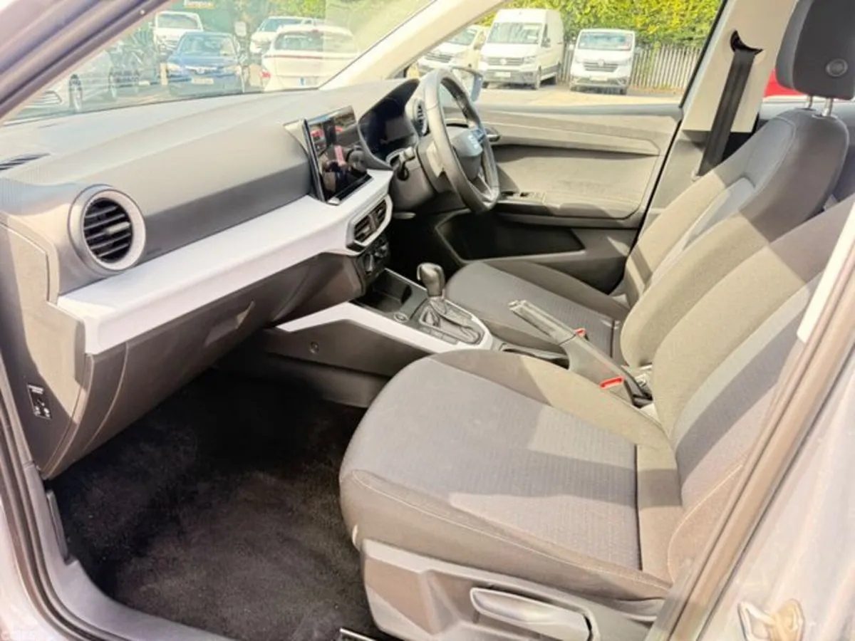SEAT Arona Hatchback, Petrol, 2024, Grey