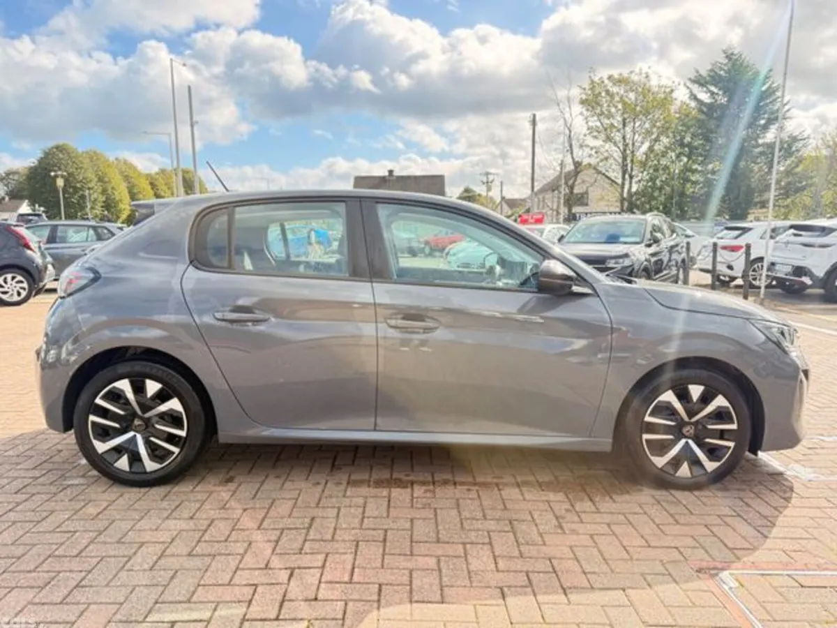 Peugeot 208 Hatchback, Petrol, 2024, Grey