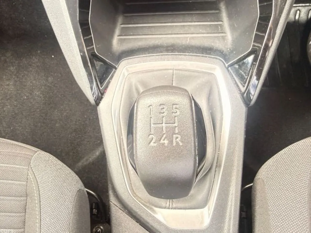 Peugeot 208 Hatchback, Petrol, 2024, Grey