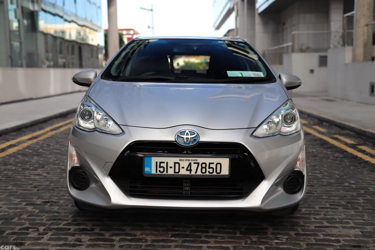 Toyota Aqua Hatchback, Petrol Hybrid, 2015, Silver