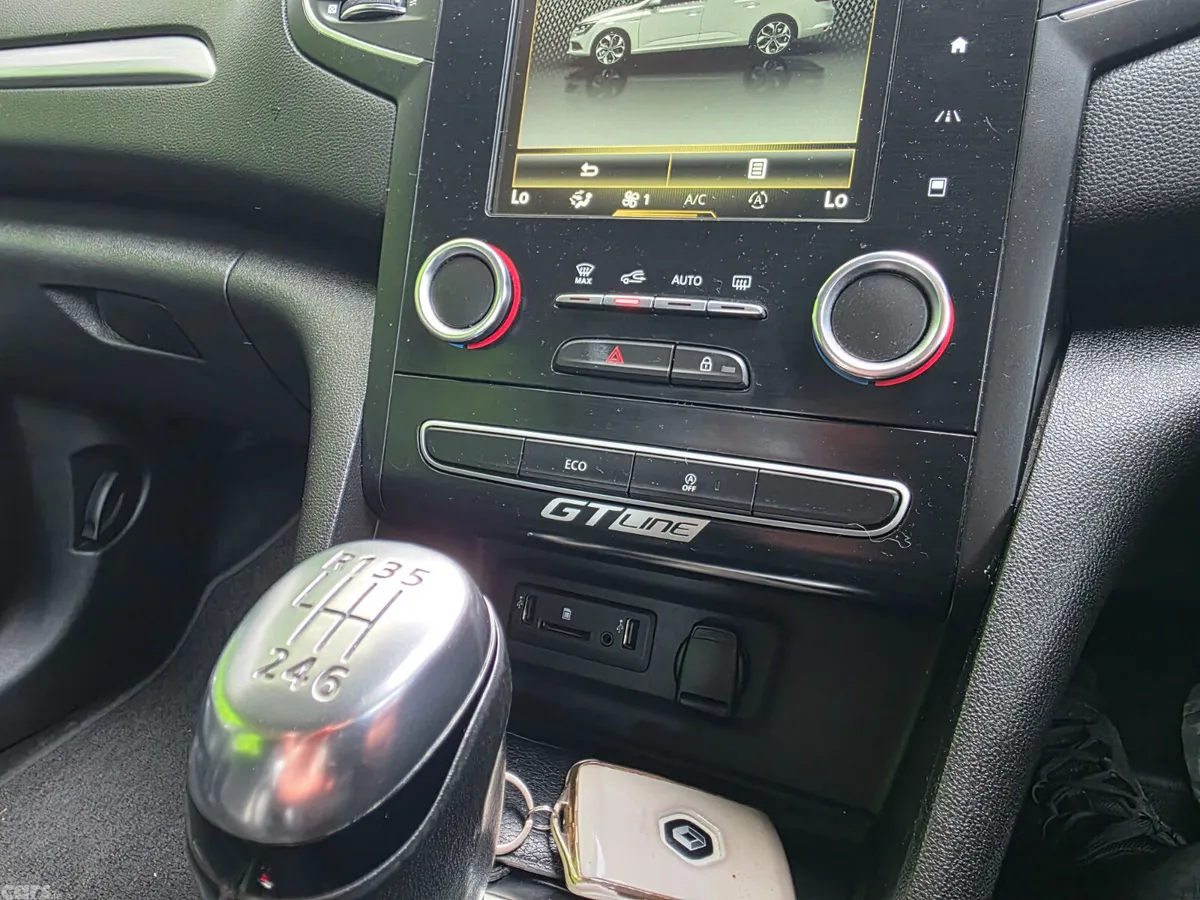 Renault Megane Saloon, Diesel, 2018, White