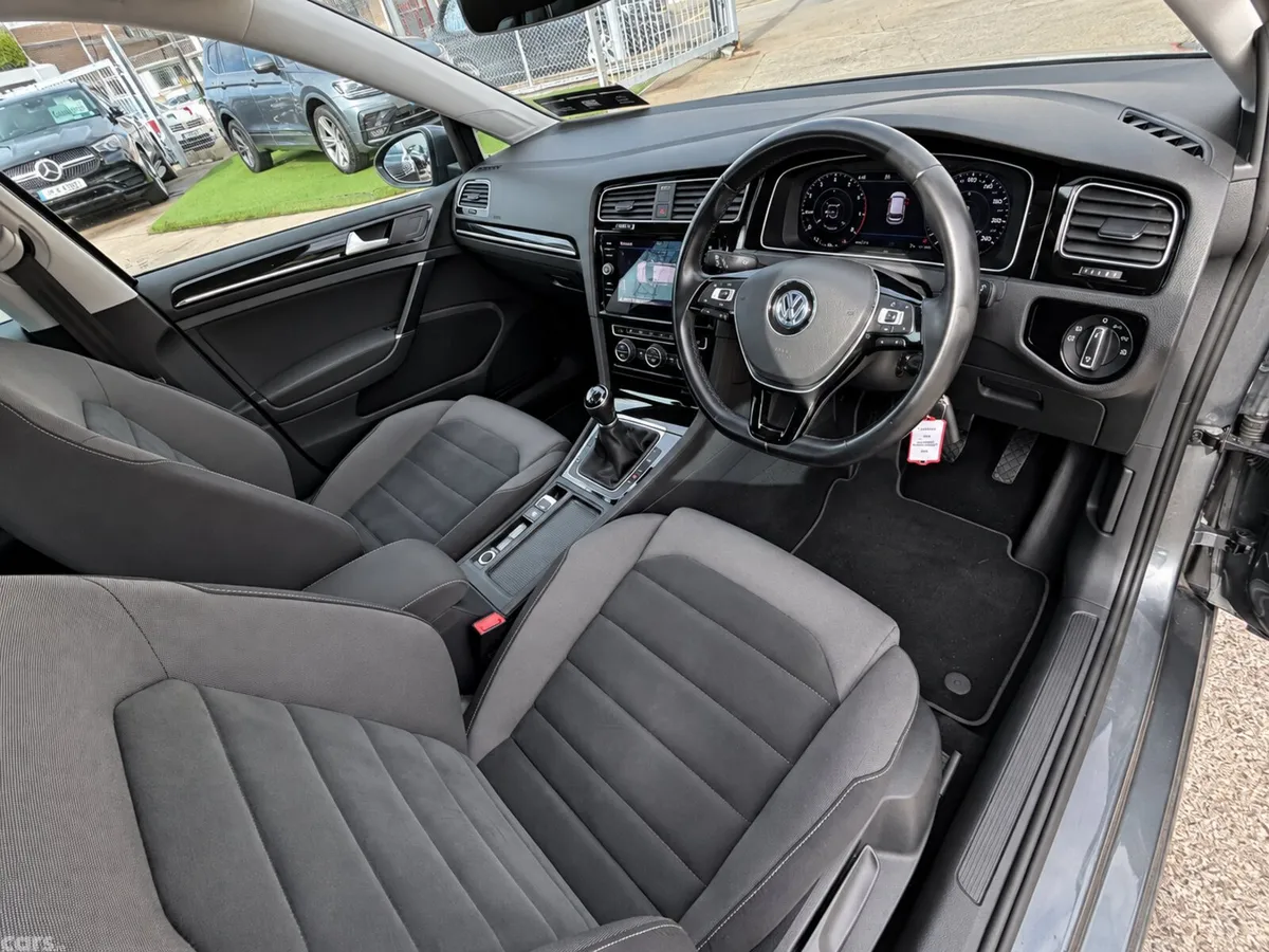 Volkswagen Golf Estate, Petrol, 2019, Grey