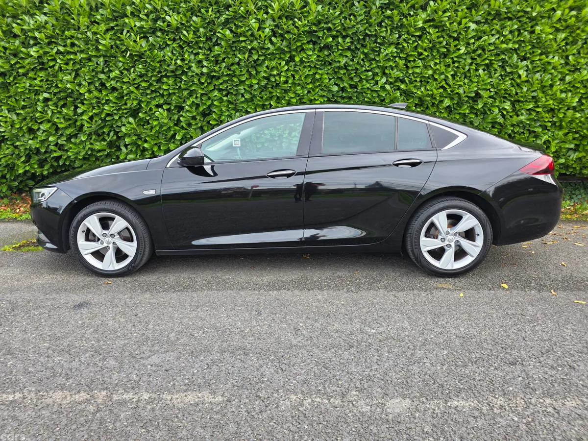 Opel Insignia Hatchback, Diesel, 2018, Black