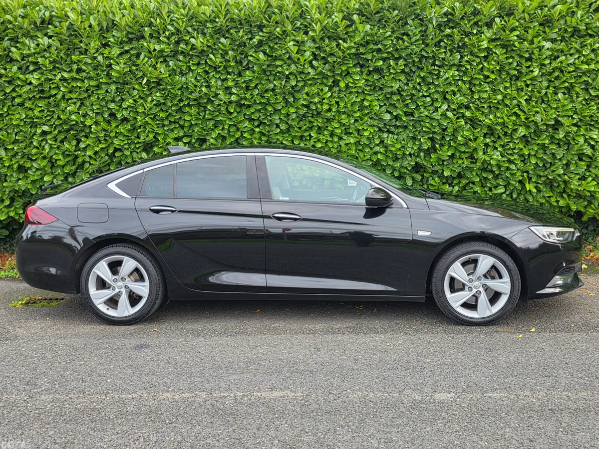 Opel Insignia Hatchback, Diesel, 2018, Black