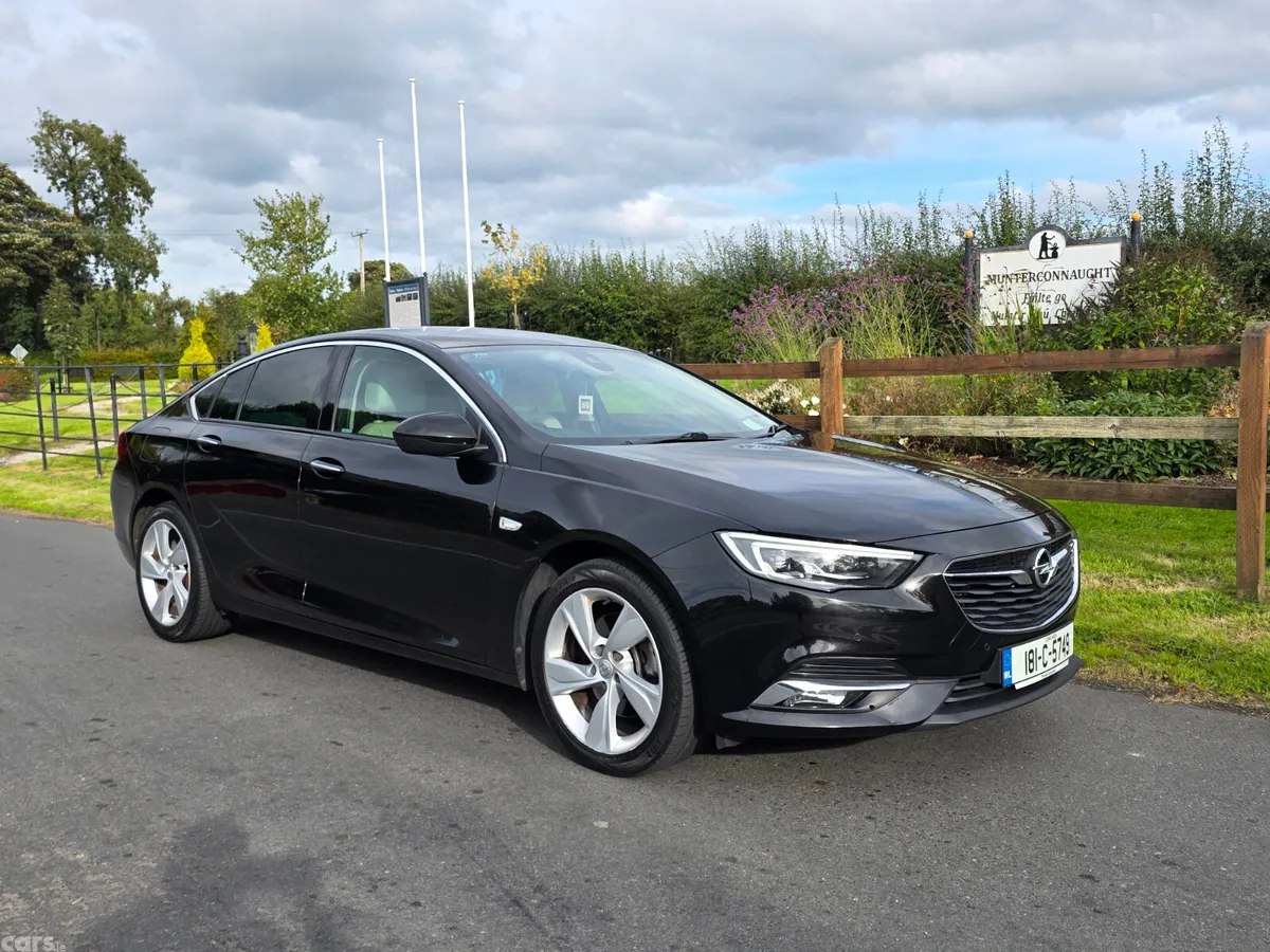 Opel Insignia Hatchback, Diesel, 2018, Black