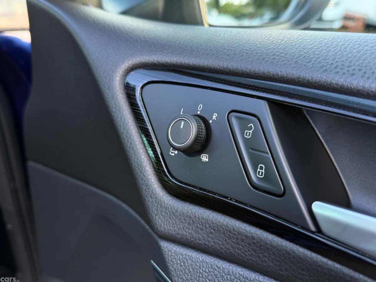 Volkswagen Golf Estate, Diesel, 2019, Blue
