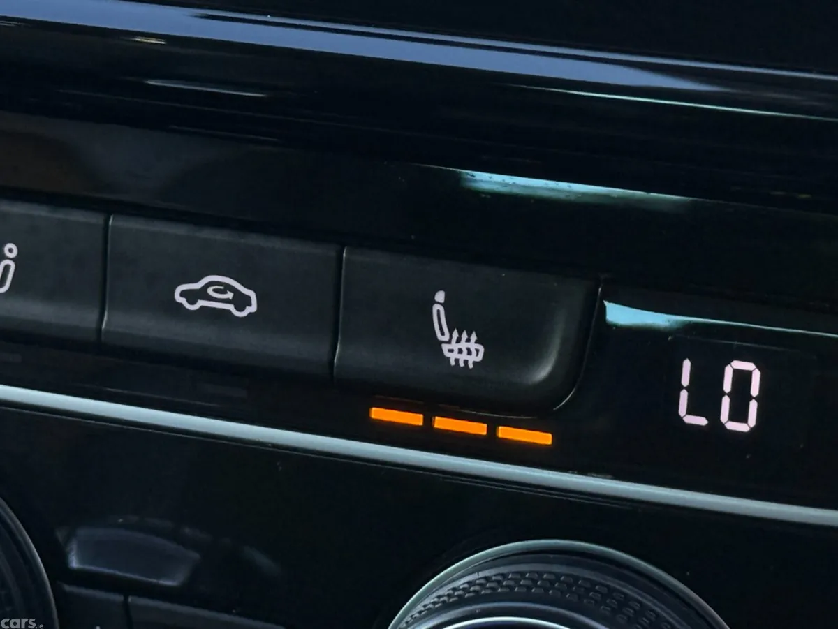 Volkswagen Golf Estate, Diesel, 2019, Blue