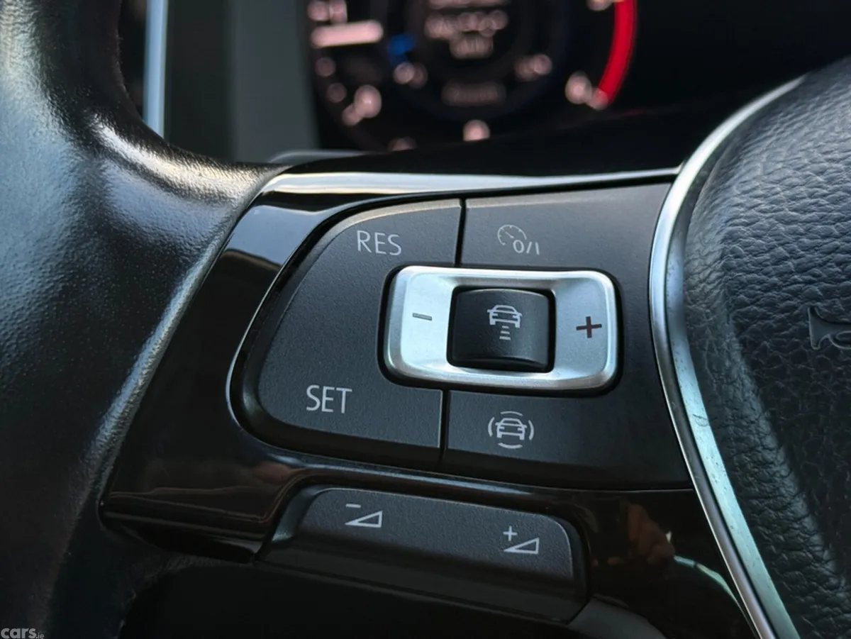 Volkswagen Golf Estate, Diesel, 2019, Blue