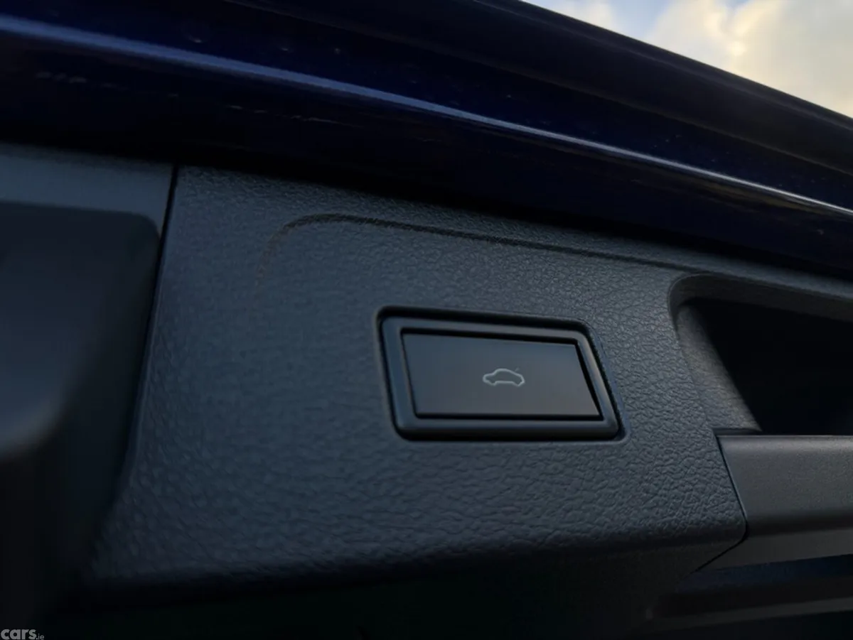 Volkswagen Passat Estate, Diesel, 2018, Blue