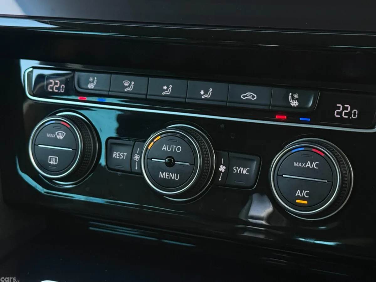 Volkswagen Passat Estate, Diesel, 2018, Blue