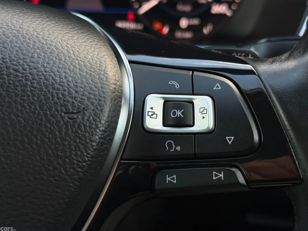 Volkswagen Passat Estate, Diesel, 2018, Blue