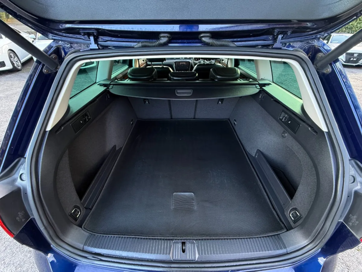 Volkswagen Passat Estate, Diesel, 2018, Blue