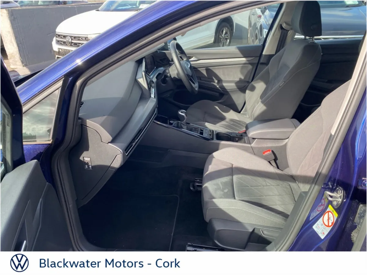Volkswagen Golf Estate, Petrol, 2023, Blue