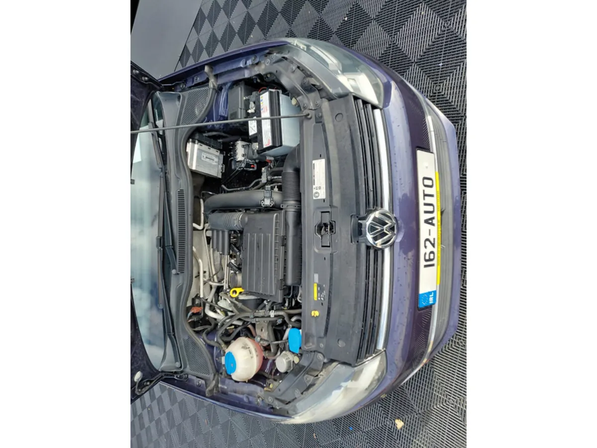 Volkswagen Polo Hatchback, Petrol, 2016, Blue