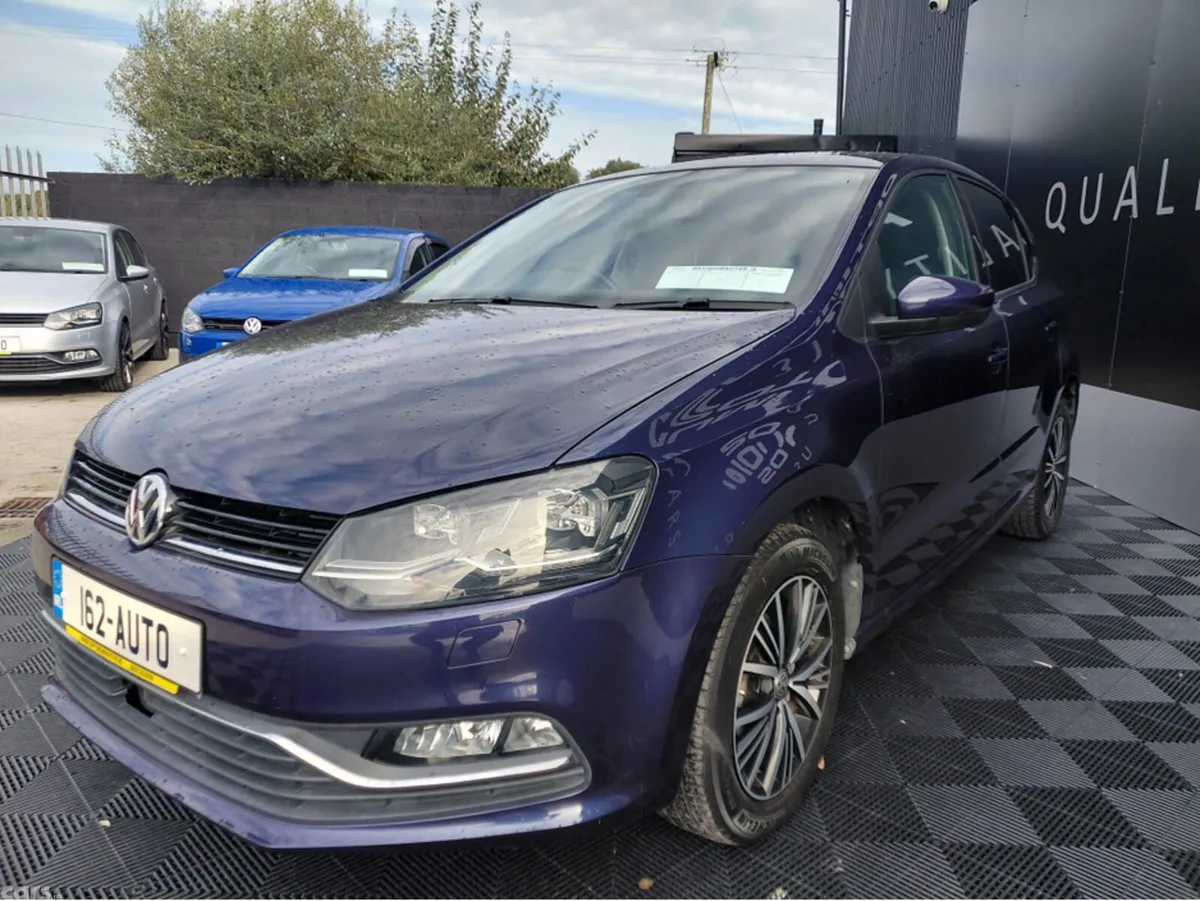 Volkswagen Polo Hatchback, Petrol, 2016, Blue