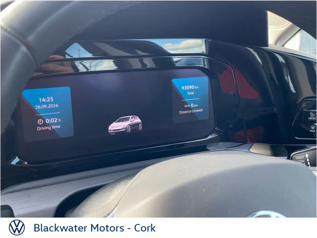 Volkswagen Golf Estate, Petrol, 2023, Blue