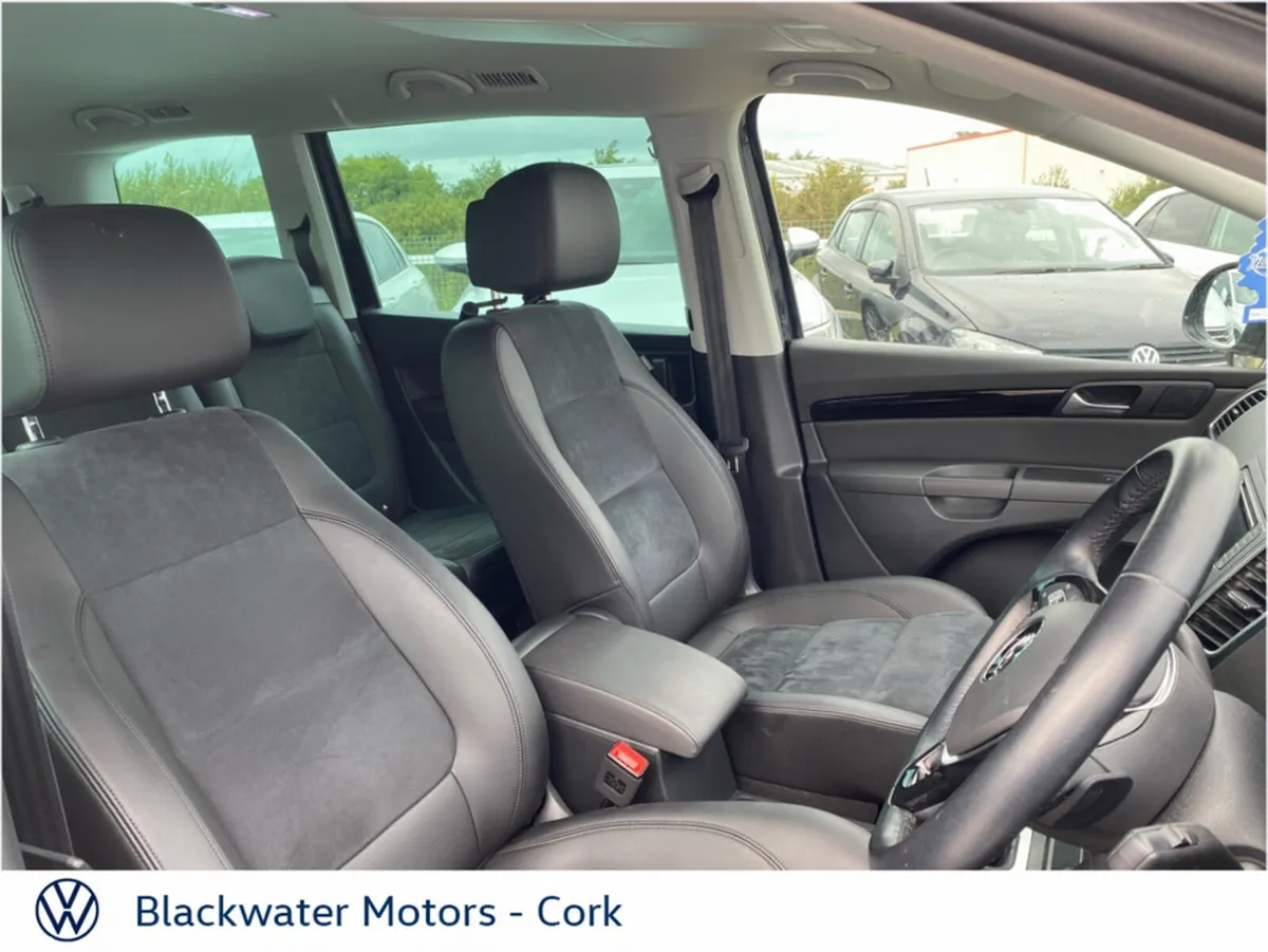 Volkswagen Sharan MPV, Diesel, 2022, Black