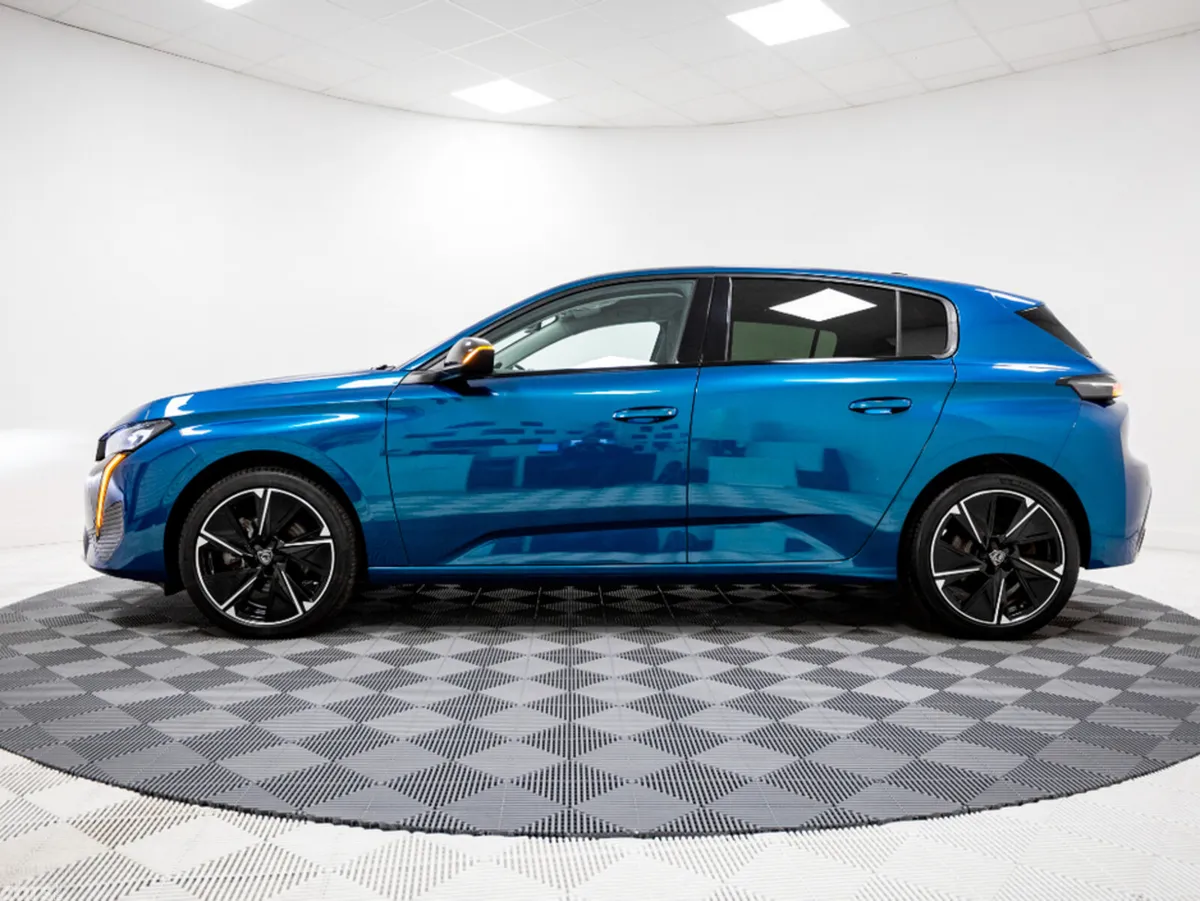 Peugeot 308 Hatchback, Electric, 2024, Blue