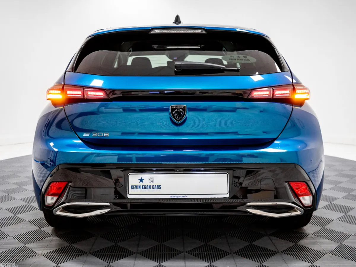 Peugeot 308 Hatchback, Electric, 2024, Blue