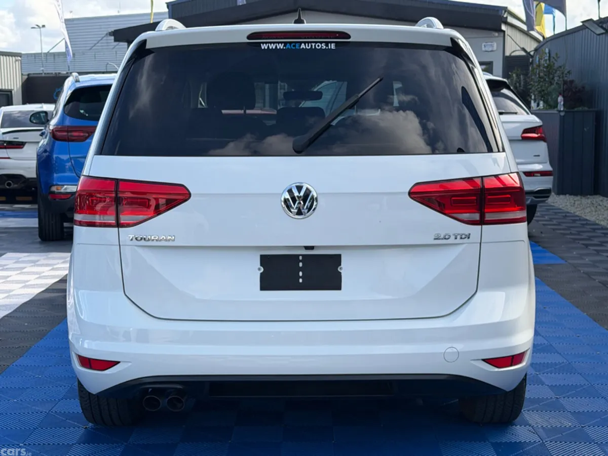 Volkswagen Touran MPV, Diesel, 2019, White