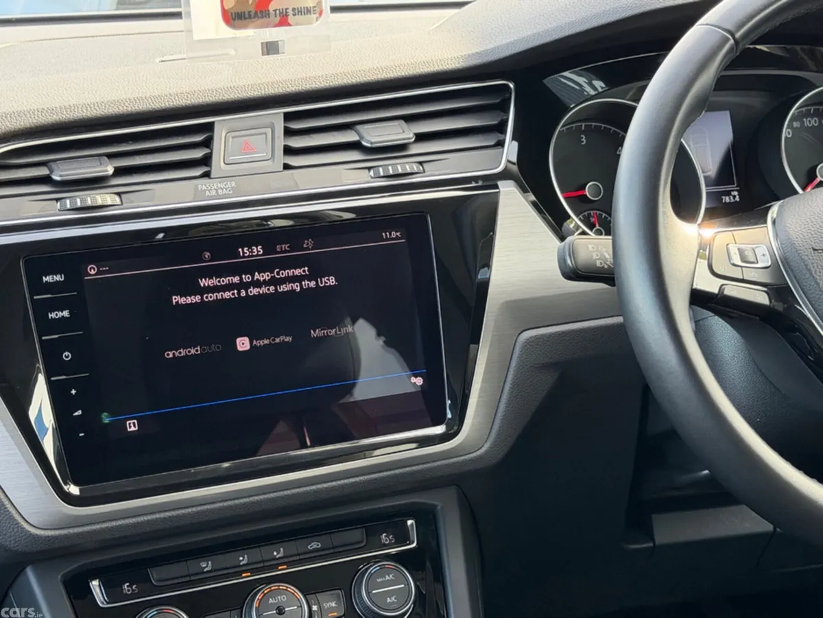 Volkswagen Touran MPV, Diesel, 2019, White
