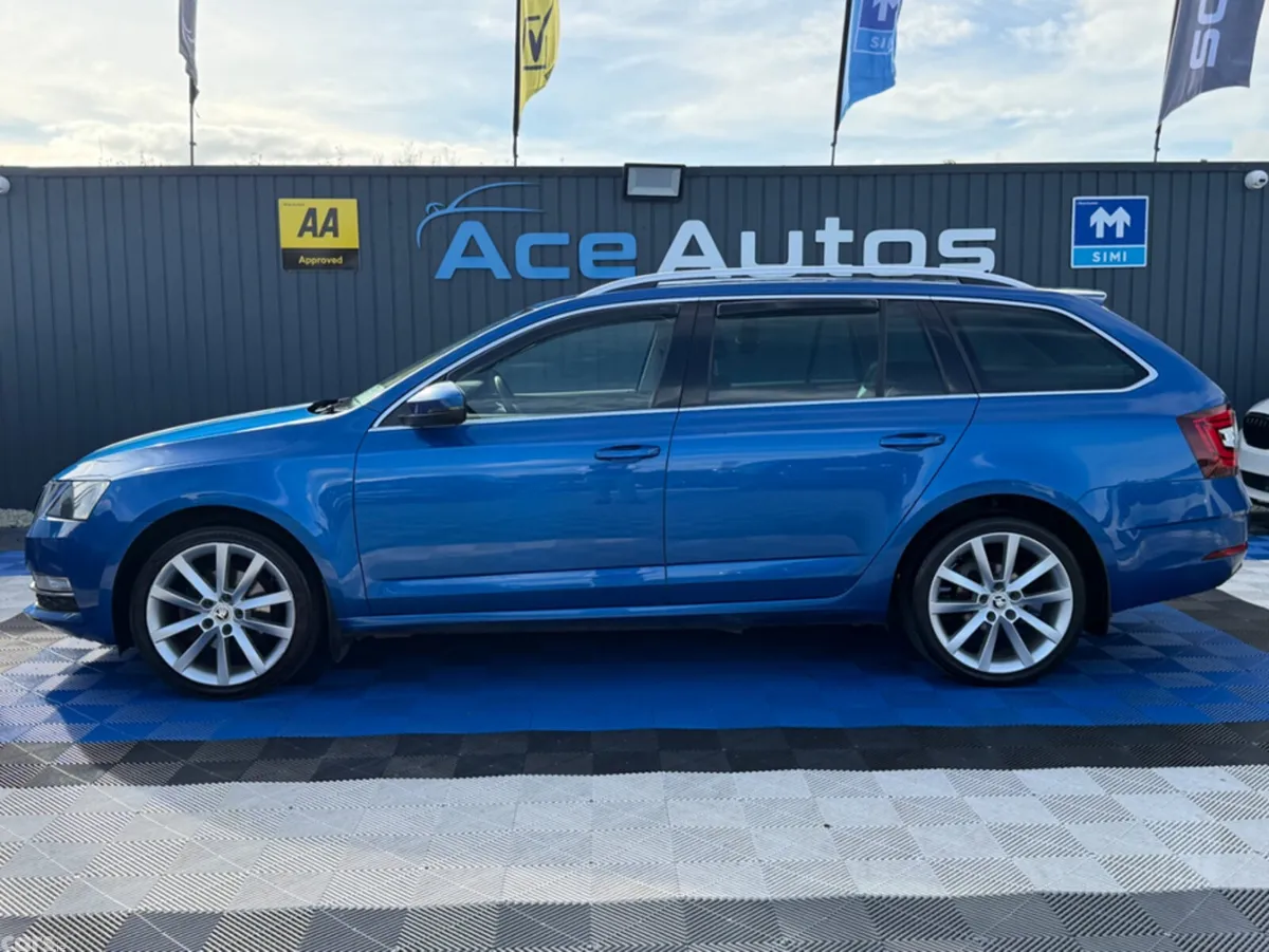 Skoda Octavia Estate, Diesel, 2019, Blue