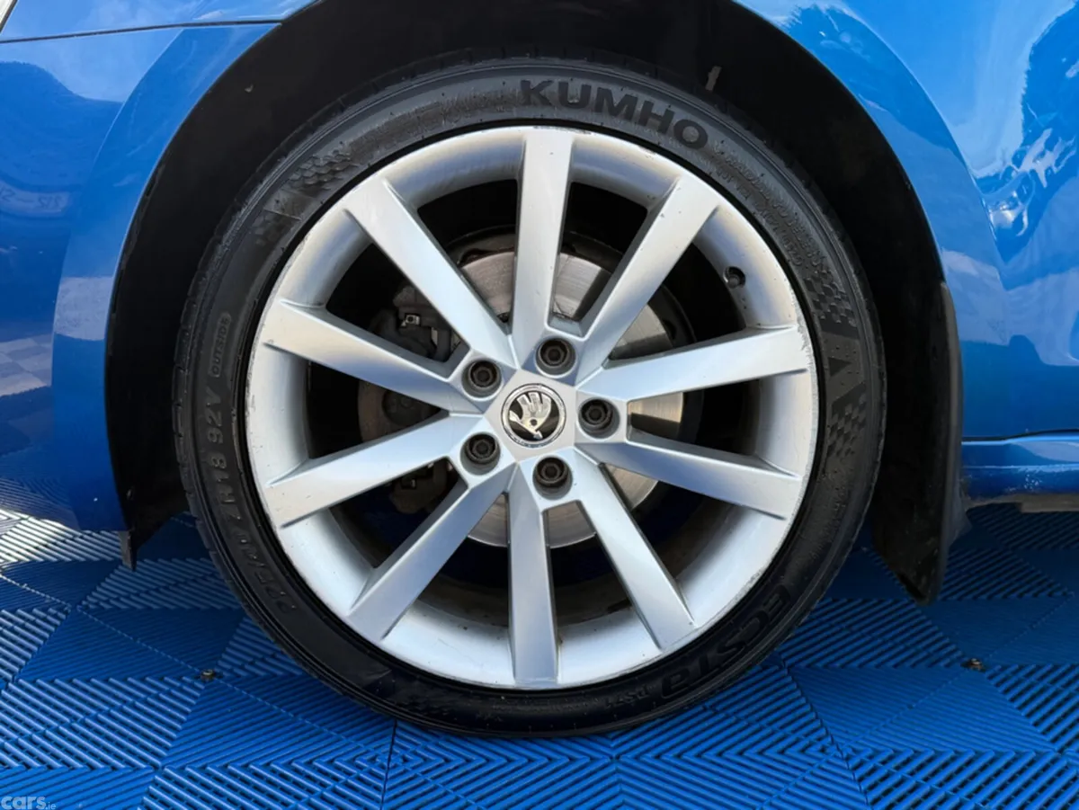 Skoda Octavia Estate, Diesel, 2019, Blue