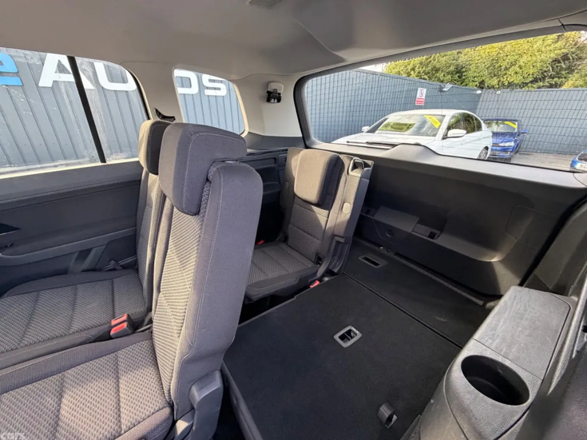 Volkswagen Touran MPV, Diesel, 2019, White