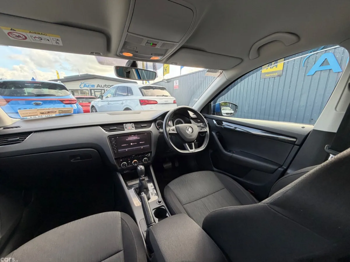 Skoda Octavia Estate, Diesel, 2019, Blue