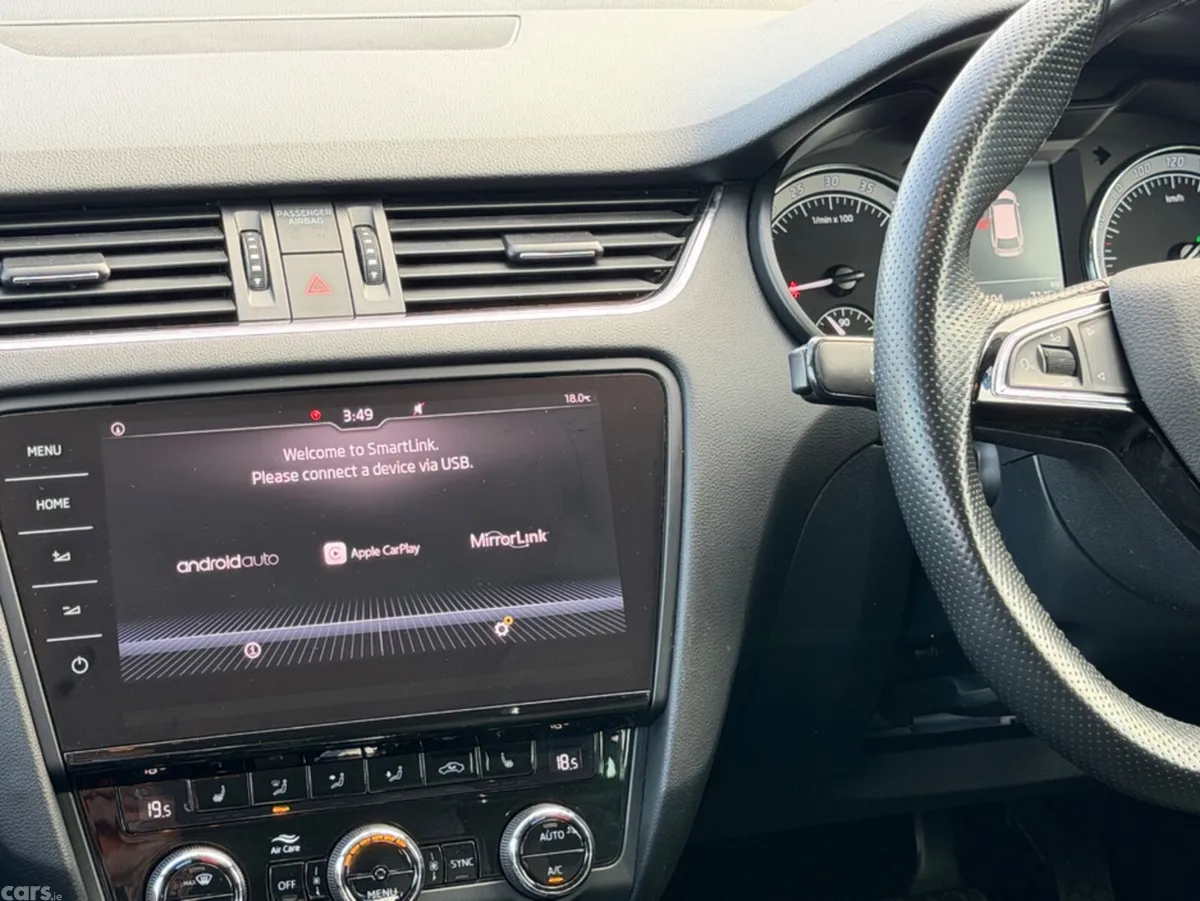 Skoda Octavia Estate, Diesel, 2019, Blue