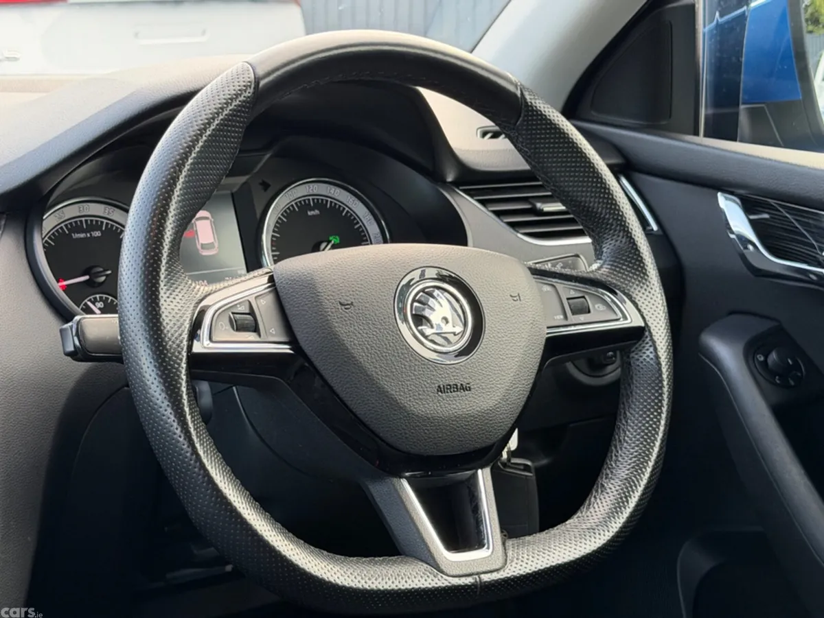 Skoda Octavia Estate, Diesel, 2019, Blue