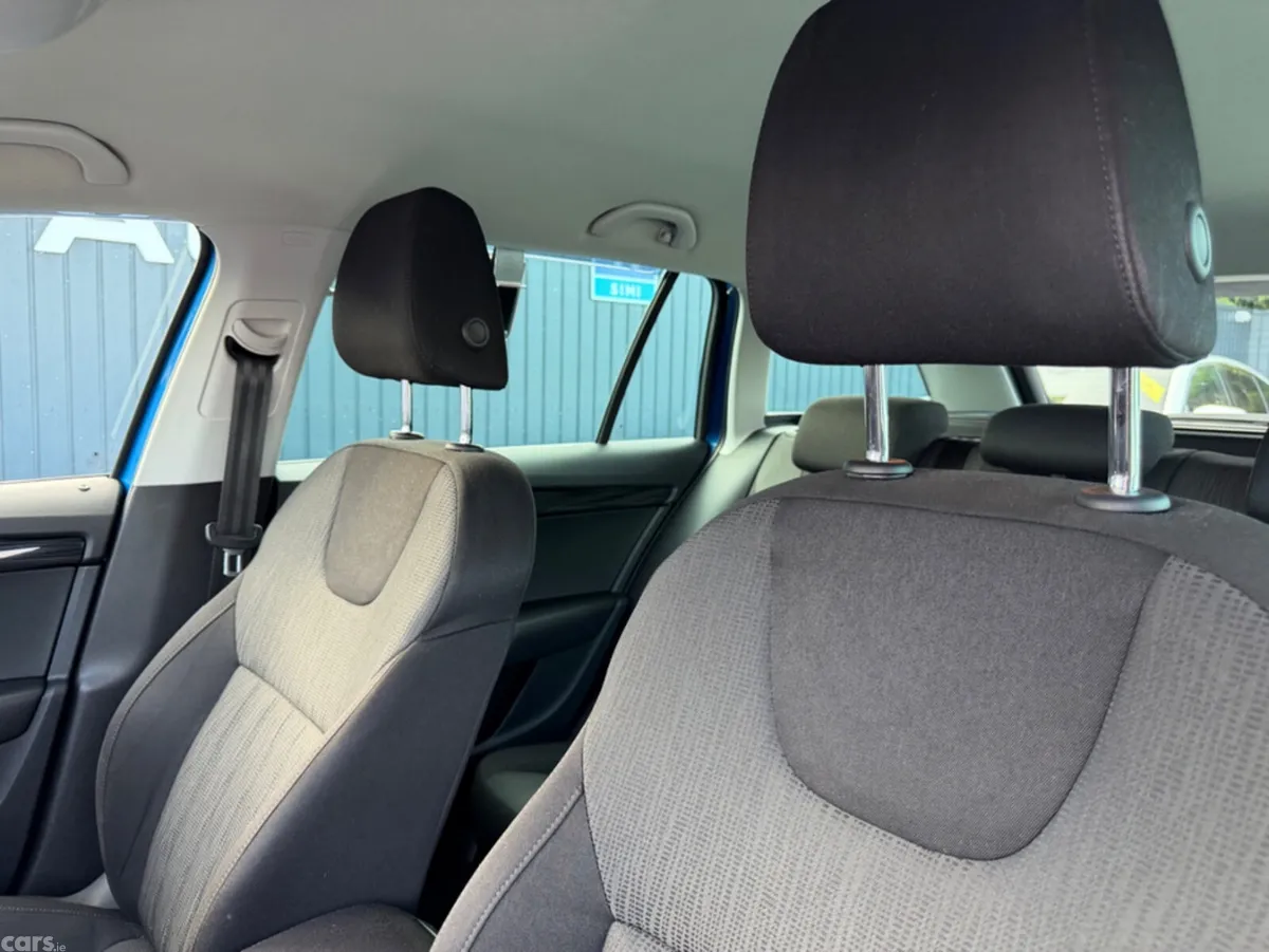Skoda Octavia Estate, Diesel, 2019, Blue