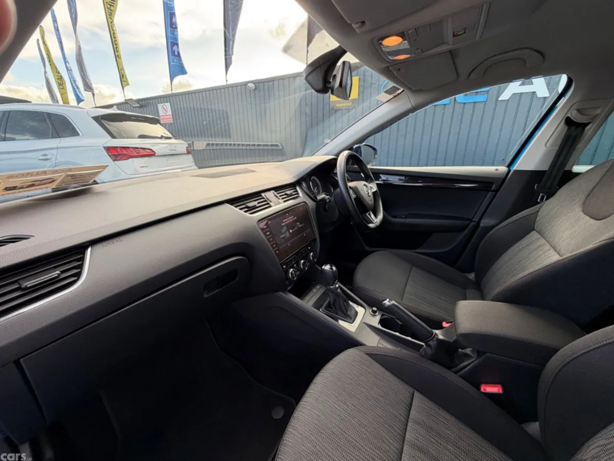 Skoda Octavia Estate, Diesel, 2019, Blue