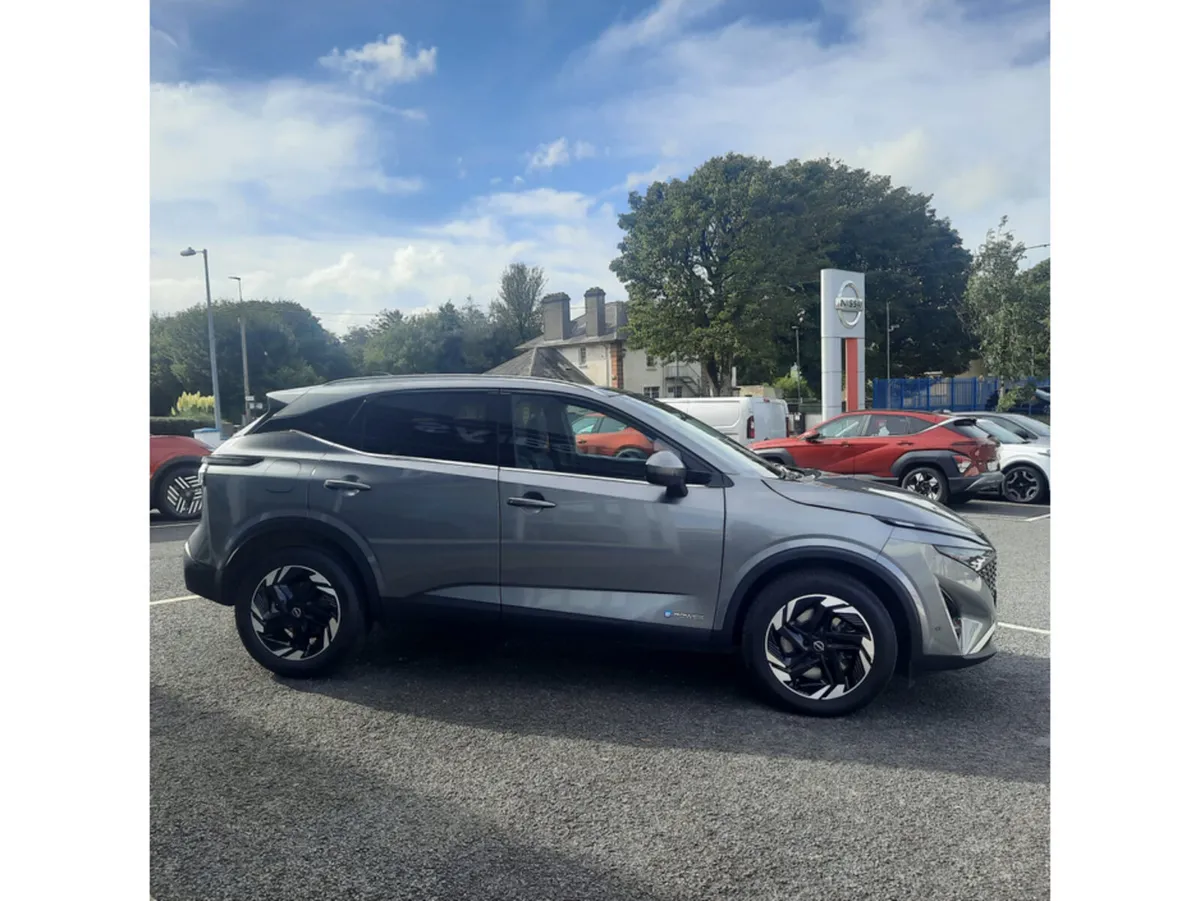 Nissan Qashqai MPV, Petrol Hybrid, 2026, Grey