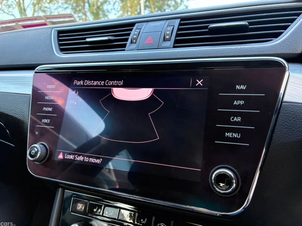 Skoda Superb Hatchback, Diesel, 2022, Grey