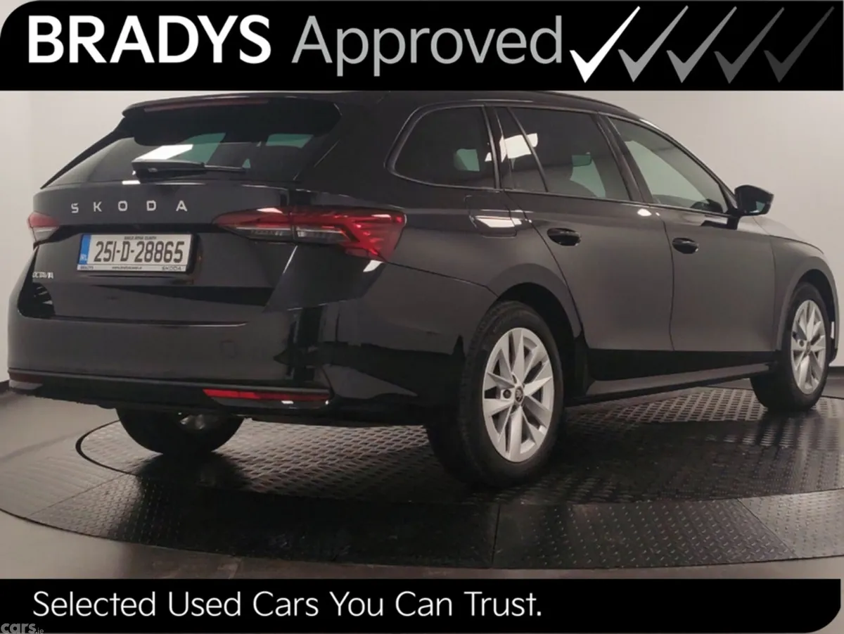 Skoda Octavia Estate, Diesel, 2025, Black