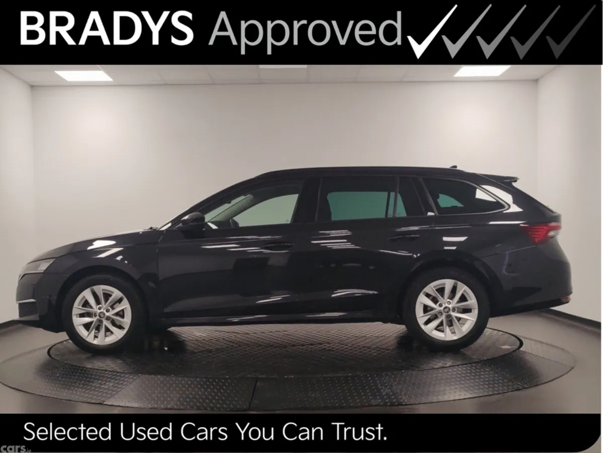 Skoda Octavia Estate, Diesel, 2025, Black