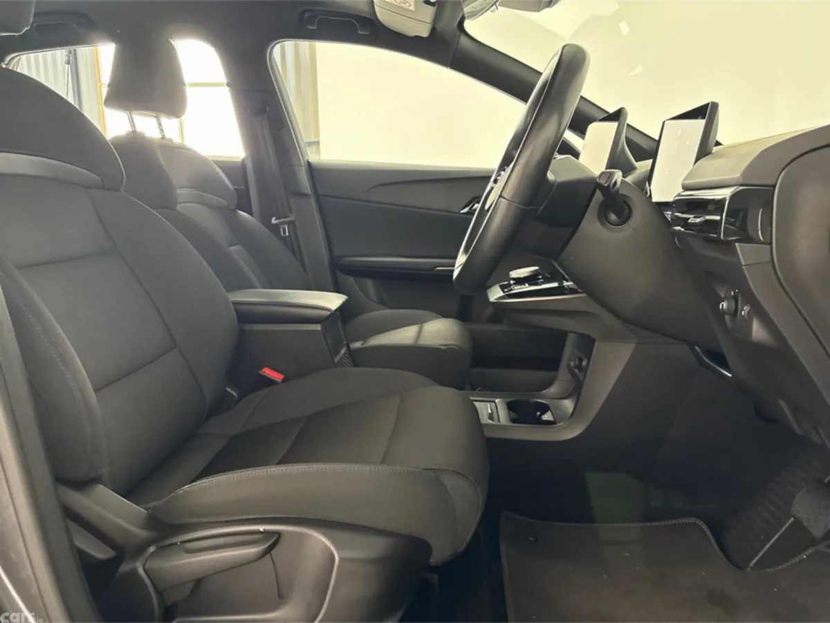 MG 4 Hatchback, Electric, 2023, Grey