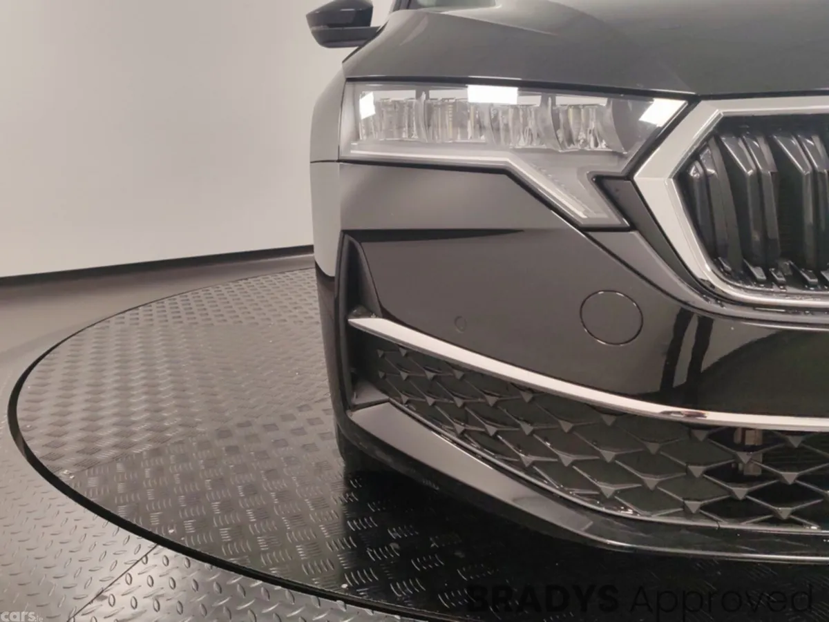 Skoda Octavia Estate, Diesel, 2025, Black