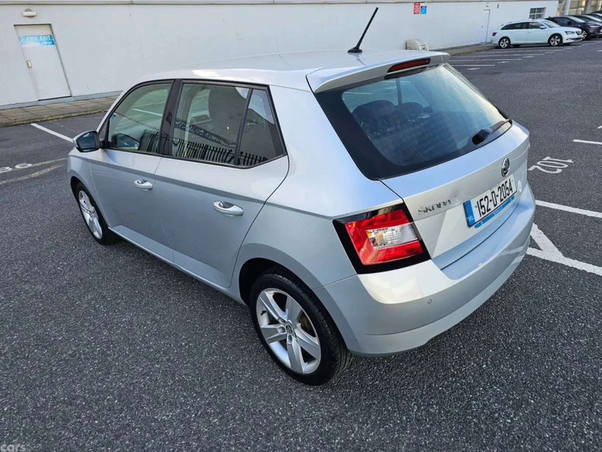 Skoda Fabia Hatchback, Petrol, 2015, Silver
