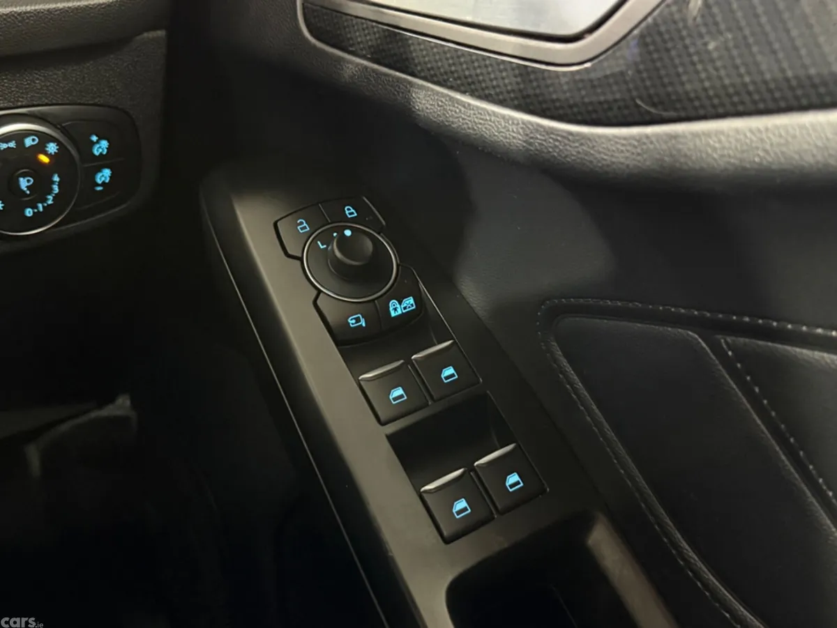 Ford Focus Hatchback, Petrol, 2021, Grey